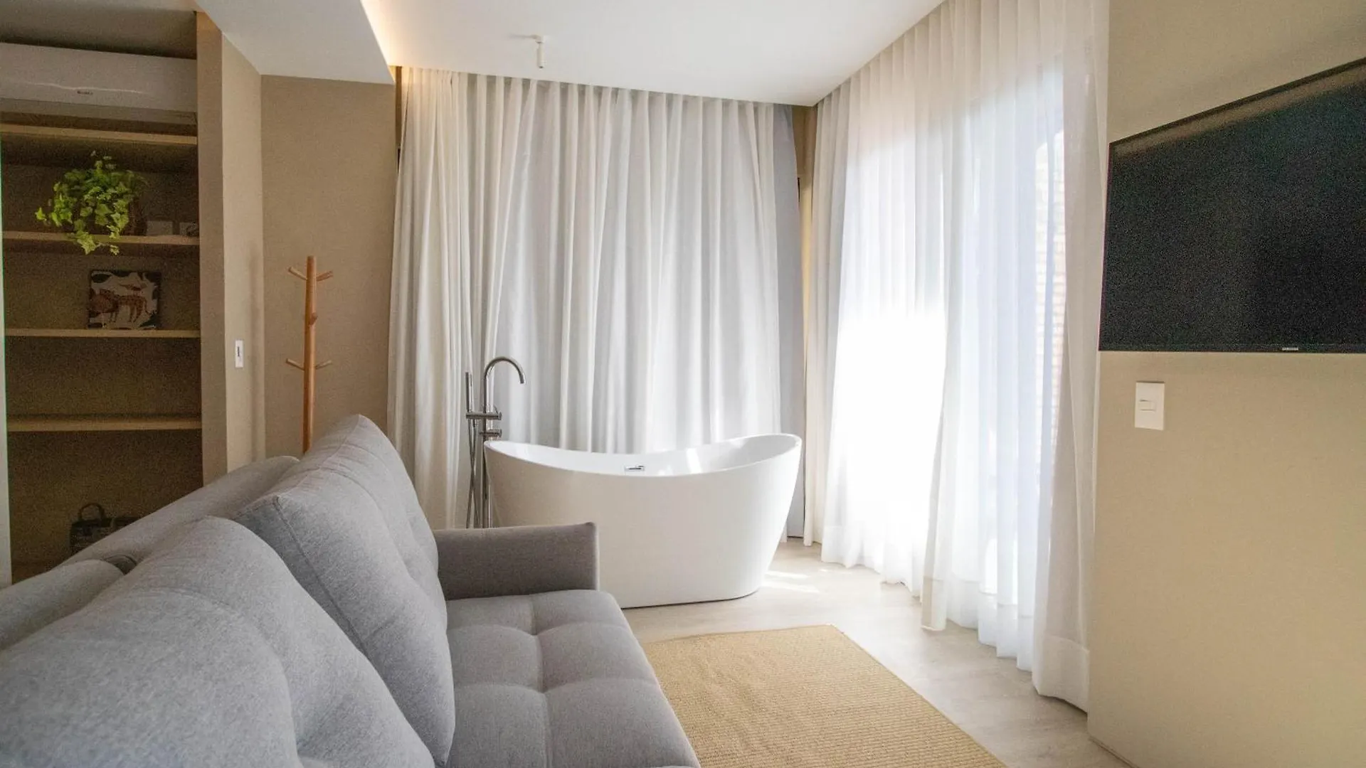 Studio Com Banheira E Vista Para O Mar Ch2753 Florianopolis