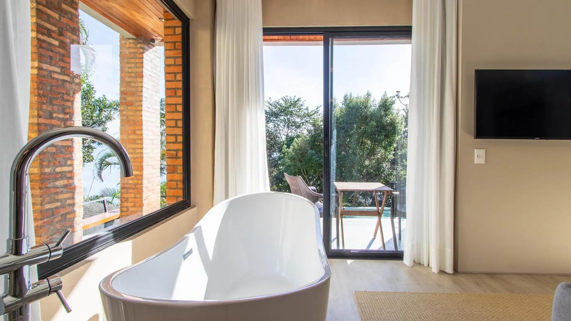 Studio Com Banheira E Vista Para O Mar Ch2753 Florianopolis